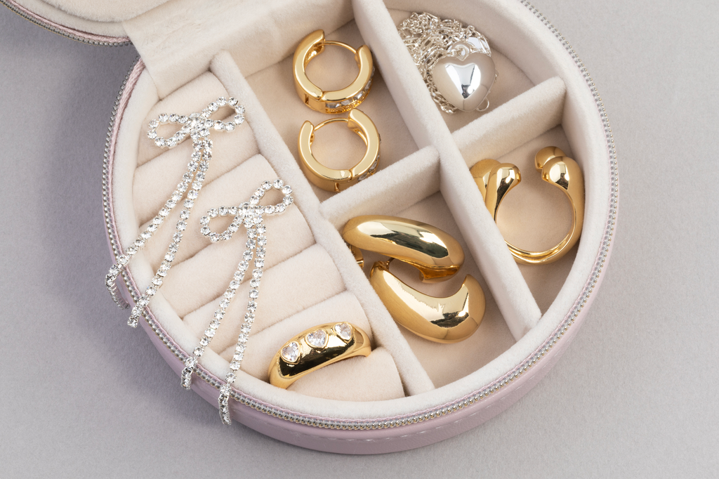 Ultimate Guide to Jewellery Care - Lovisa