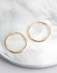 9ct Gold 18mm Fine Hoop Earrings - link has visual effect only