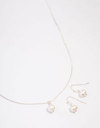 Silver Freshwater Pearl Jewellery Set - link has visual effect only